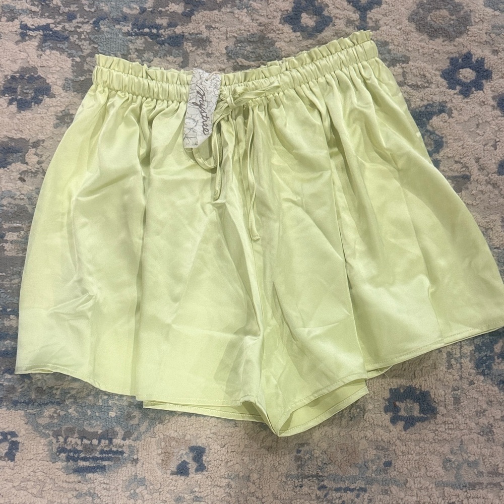 Mystree Light Lime Elastic-Waist Women's Shorts